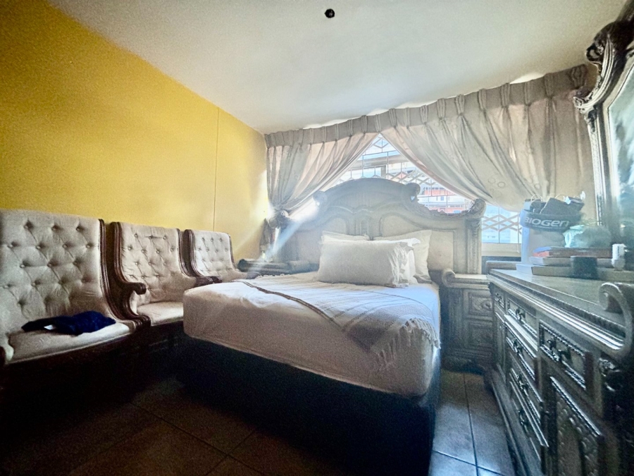 1 Bedroom Property for Sale in Sunnyside Gauteng