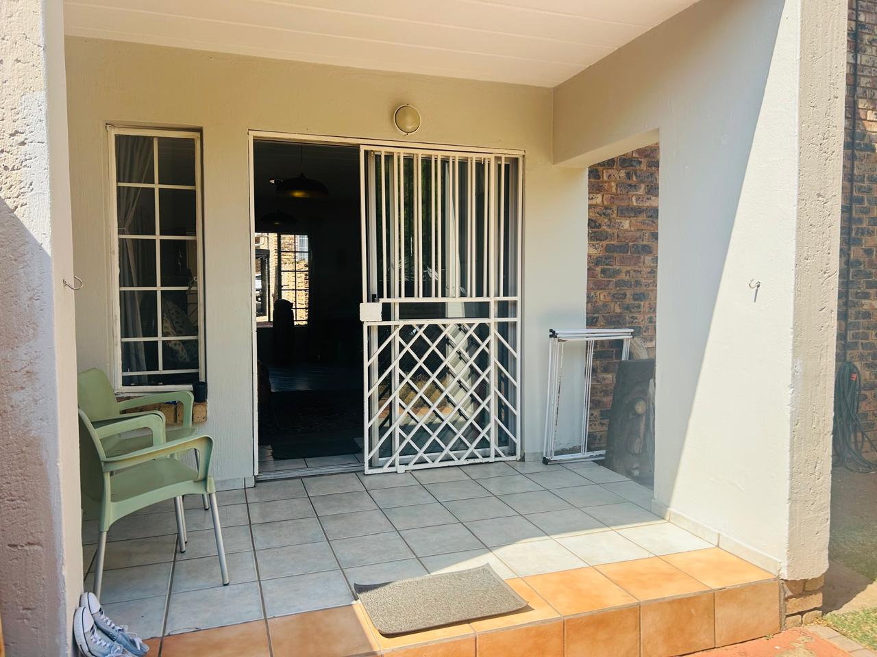 2 Bedroom Property for Sale in Highveld Gauteng