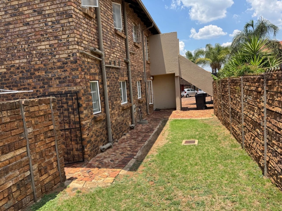 2 Bedroom Property for Sale in Highveld Gauteng