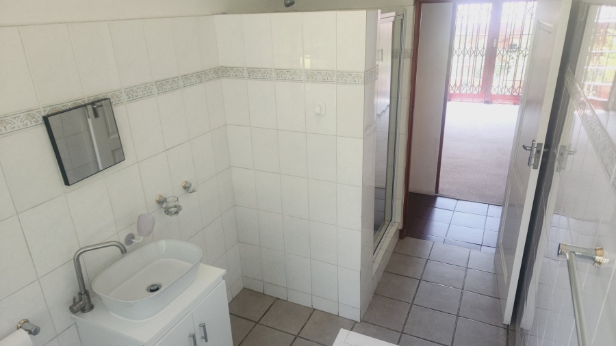 To Let 2 Bedroom Property for Rent in Chartwell Gauteng