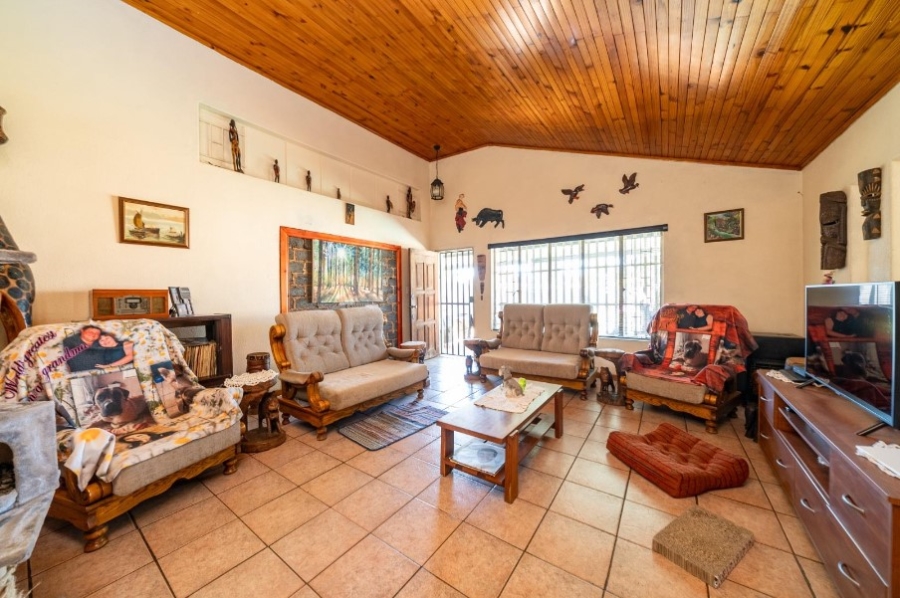 4 Bedroom Property for Sale in Groeneweide Gauteng