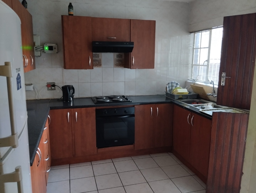 2 Bedroom Property for Sale in Kenilworth Gauteng