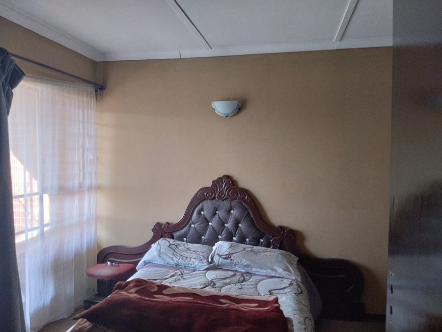 2 Bedroom Property for Sale in Kenilworth Gauteng