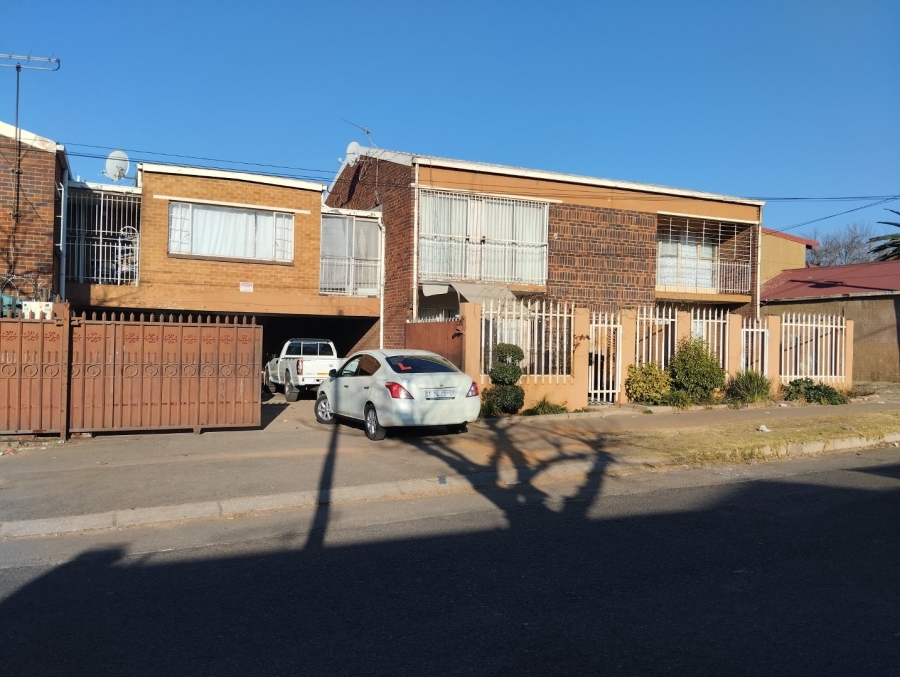 2 Bedroom Property for Sale in Kenilworth Gauteng