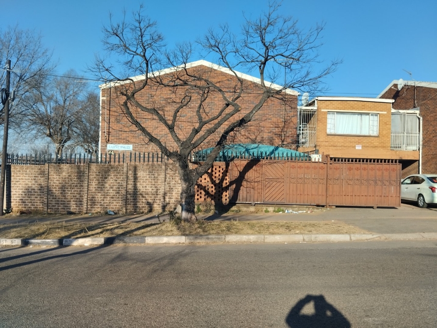 2 Bedroom Property for Sale in Kenilworth Gauteng