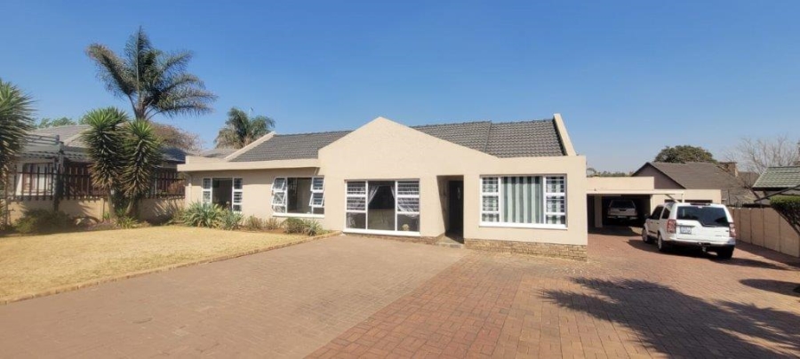 3 Bedroom Property for Sale in Verwoerdpark Gauteng