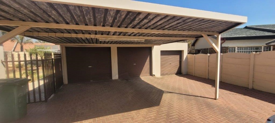 3 Bedroom Property for Sale in Verwoerdpark Gauteng