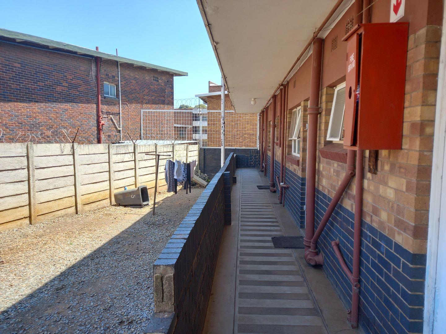 1 Bedroom Property for Sale in Rosettenville Gauteng