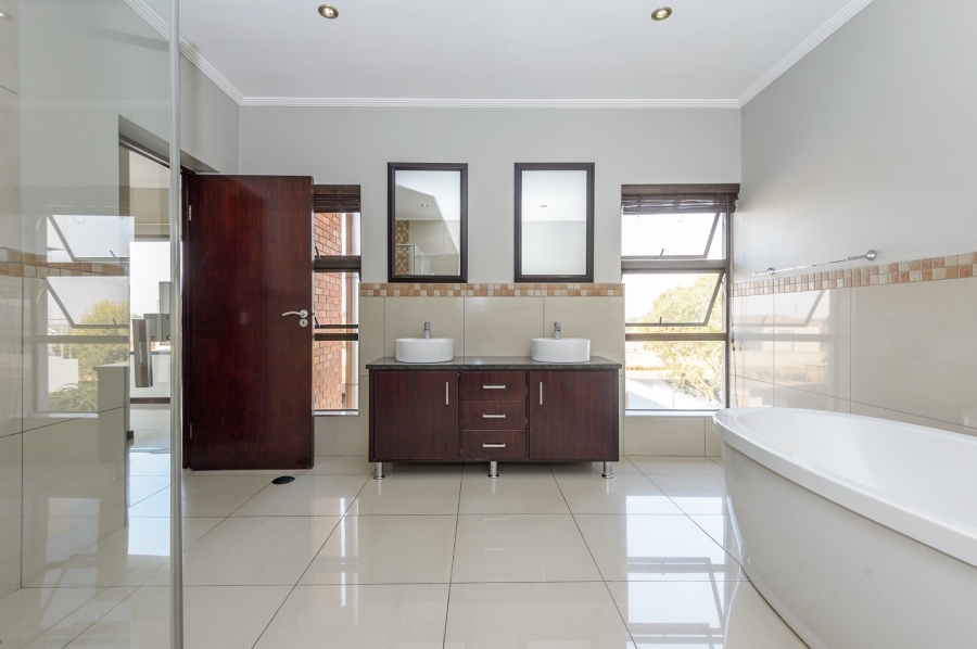 4 Bedroom Property for Sale in Meyersdal Nature Estate Gauteng