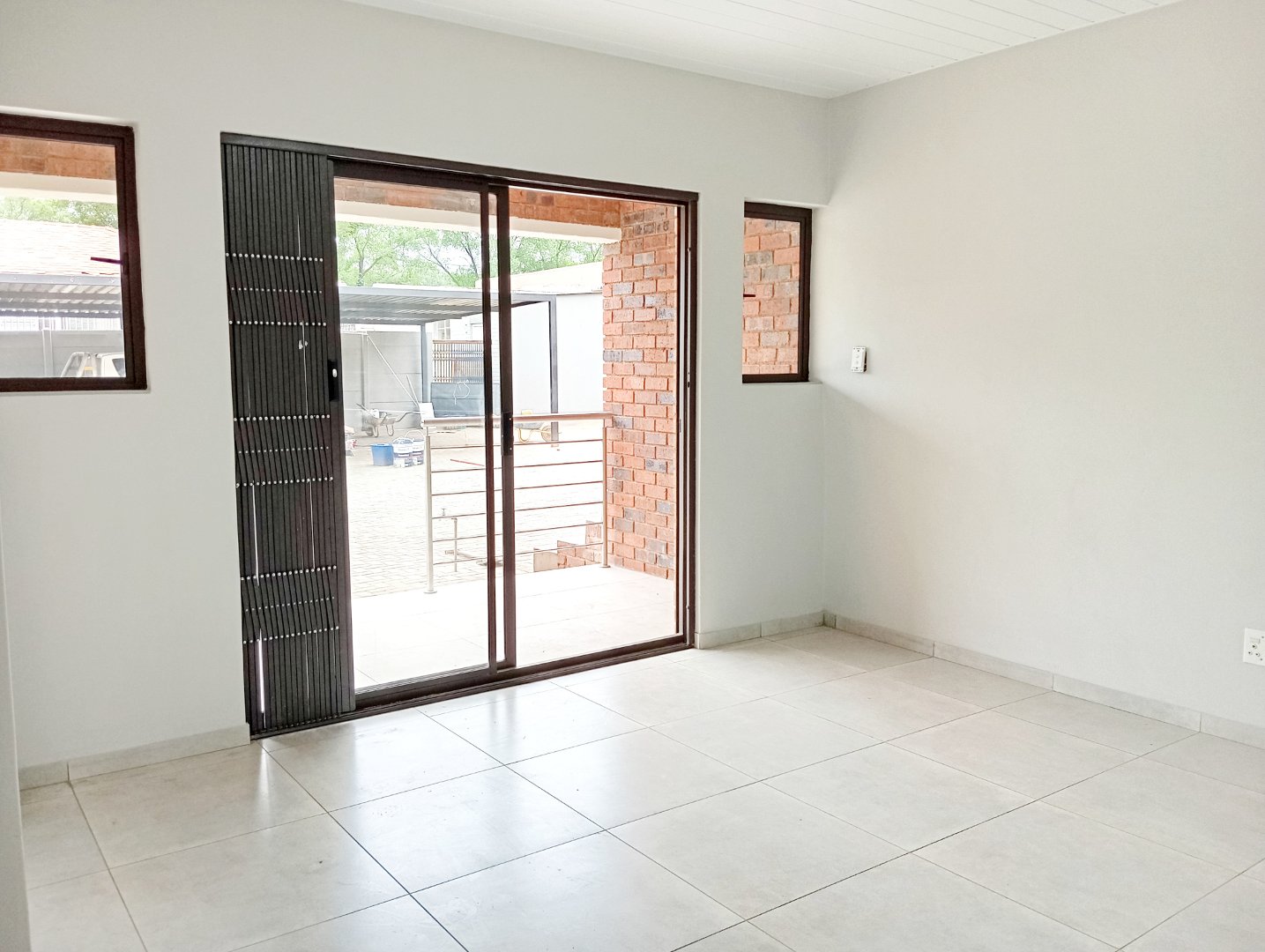 To Let 3 Bedroom Property for Rent in Florida Gauteng