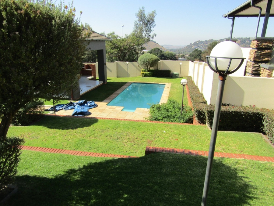 To Let 2 Bedroom Property for Rent in Oakdene Gauteng