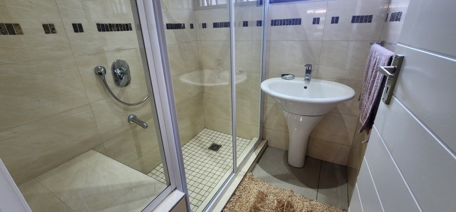 5 Bedroom Property for Sale in Laudium Gauteng