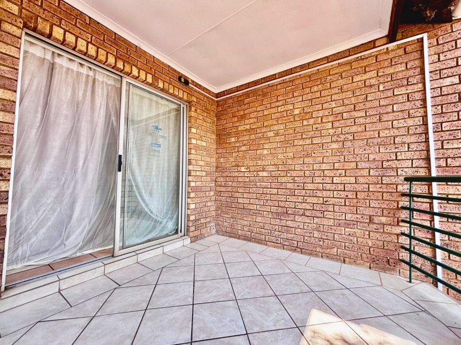 2 Bedroom Property for Sale in Moreleta Park Gauteng