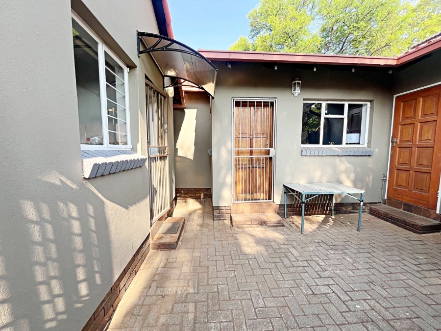 4 Bedroom Property for Sale in Eldoraigne Gauteng