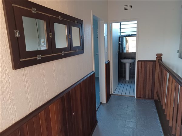 To Let 2 Bedroom Property for Rent in Robindale Gauteng