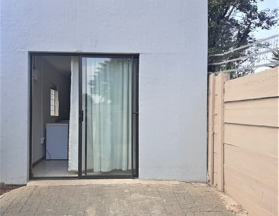 To Let 1 Bedroom Property for Rent in Northwold Gauteng