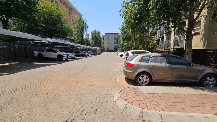 To Let 1 Bedroom Property for Rent in Braamfontein Gauteng