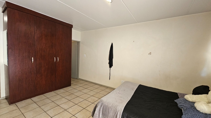 To Let 1 Bedroom Property for Rent in Braamfontein Gauteng