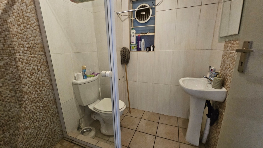 To Let 1 Bedroom Property for Rent in Braamfontein Gauteng