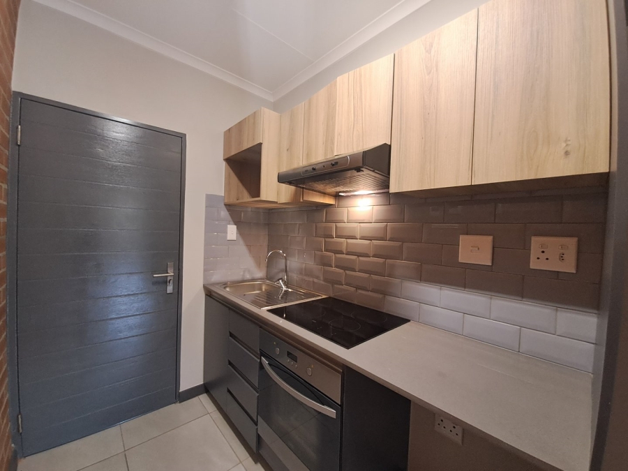 To Let 1 Bedroom Property for Rent in Fairland Gauteng