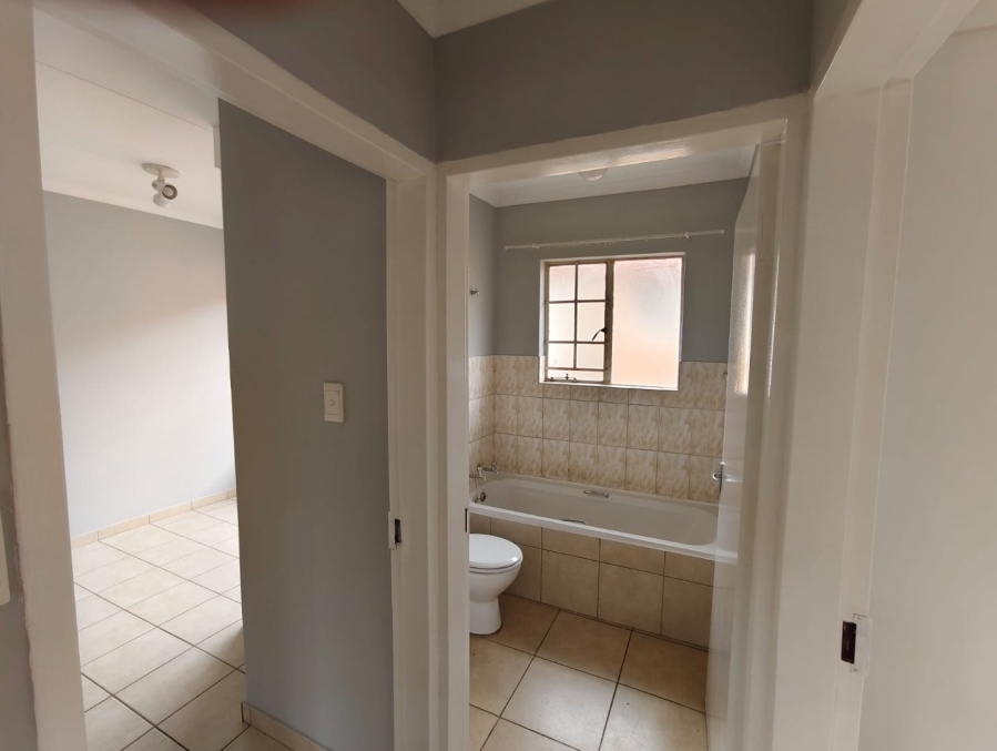 2 Bedroom Property for Sale in Kempton Park Central Gauteng