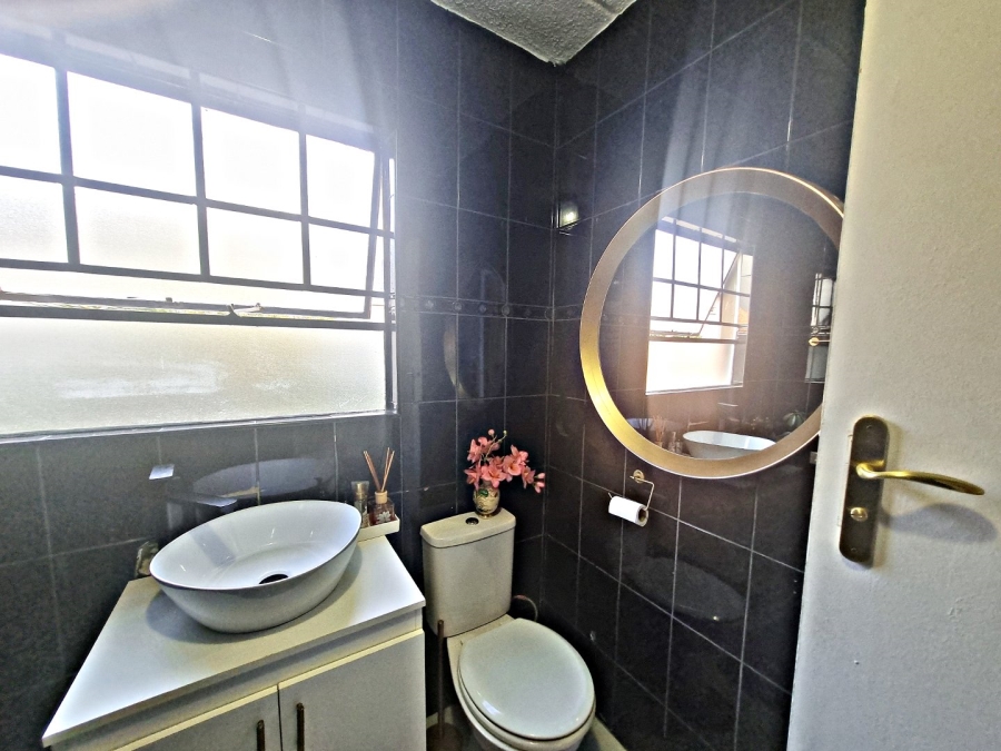 2 Bedroom Property for Sale in Ravenswood Gauteng