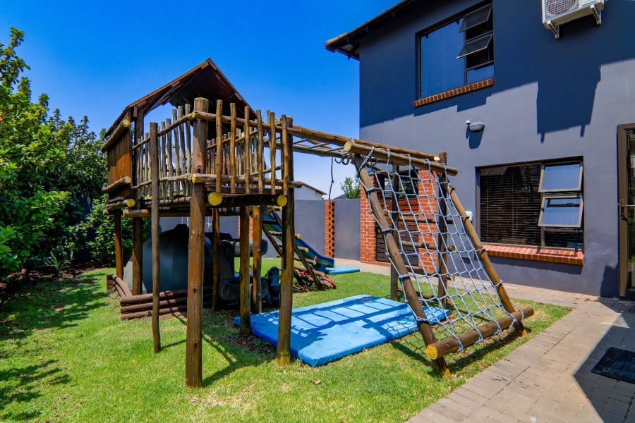 3 Bedroom Property for Sale in Amberfield Valley Gauteng