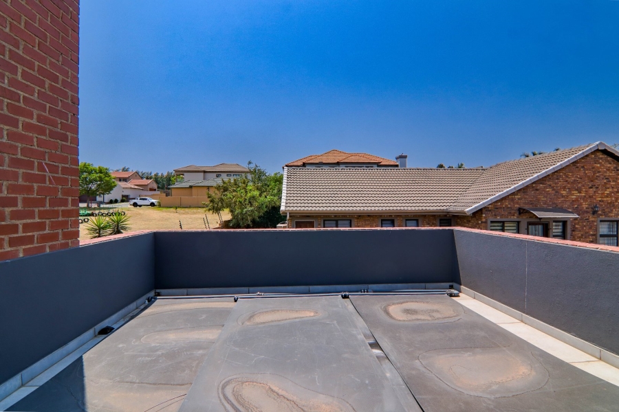 3 Bedroom Property for Sale in Amberfield Valley Gauteng