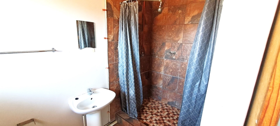 To Let 2 Bedroom Property for Rent in Uitzicht Gauteng