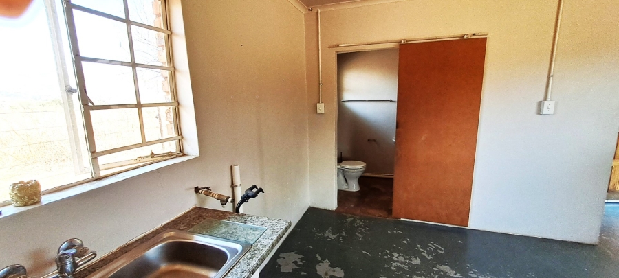 To Let 2 Bedroom Property for Rent in Uitzicht Gauteng