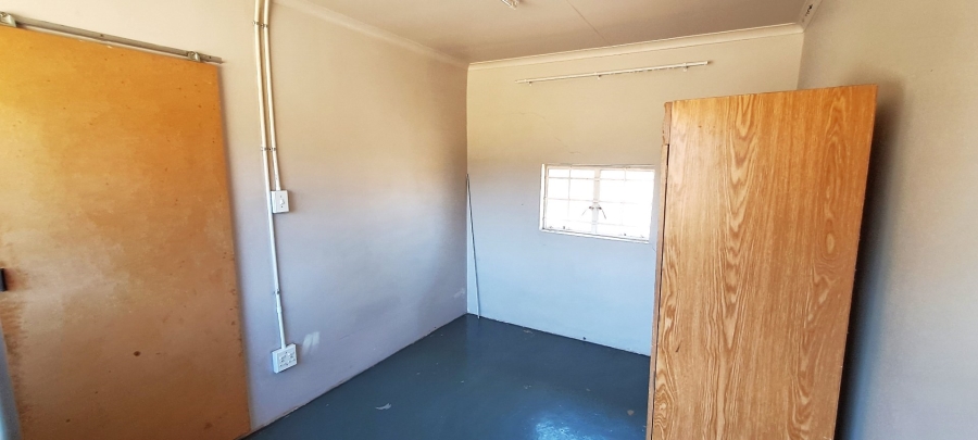 To Let 2 Bedroom Property for Rent in Uitzicht Gauteng