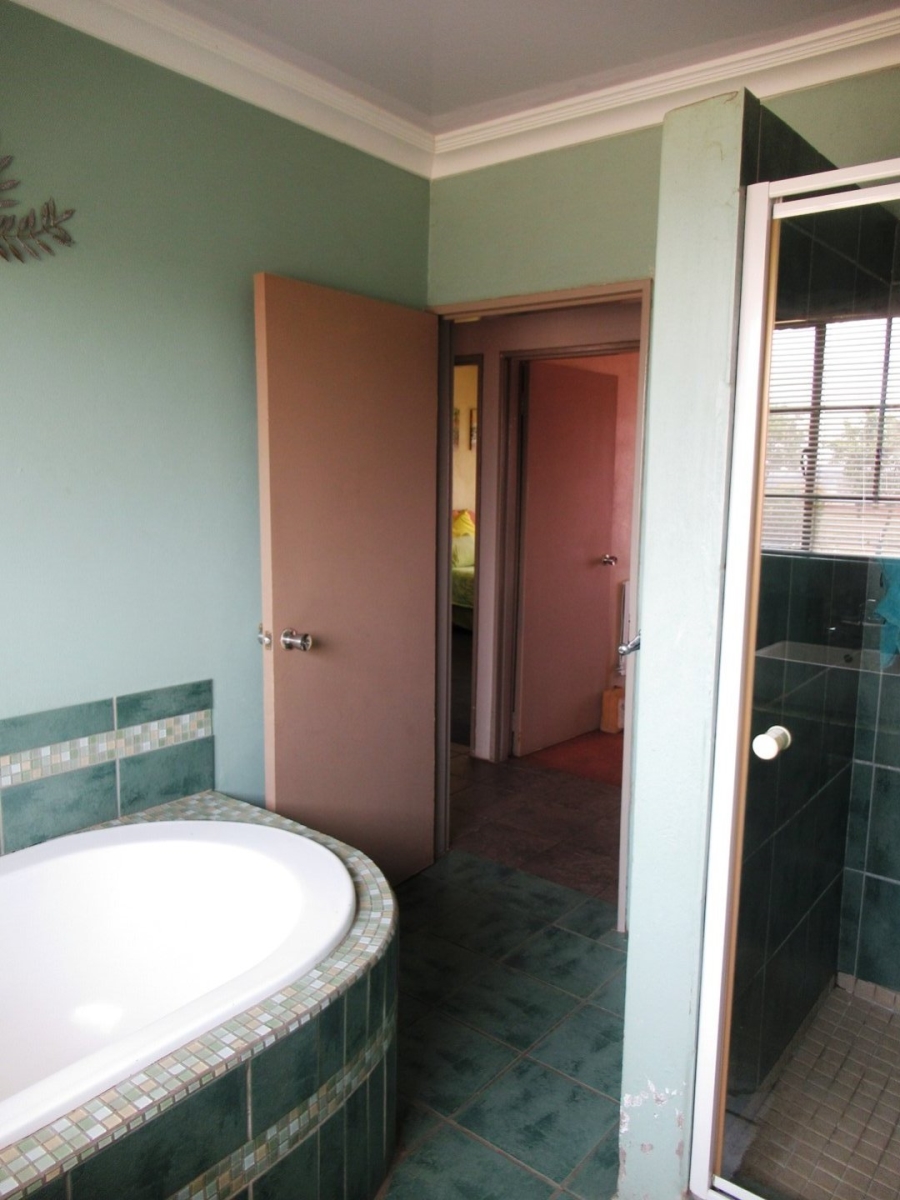 4 Bedroom Property for Sale in Durley A H Gauteng