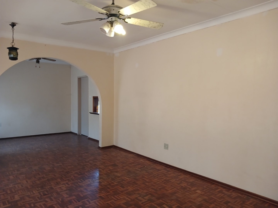 To Let 3 Bedroom Property for Rent in Birch Acres Gauteng