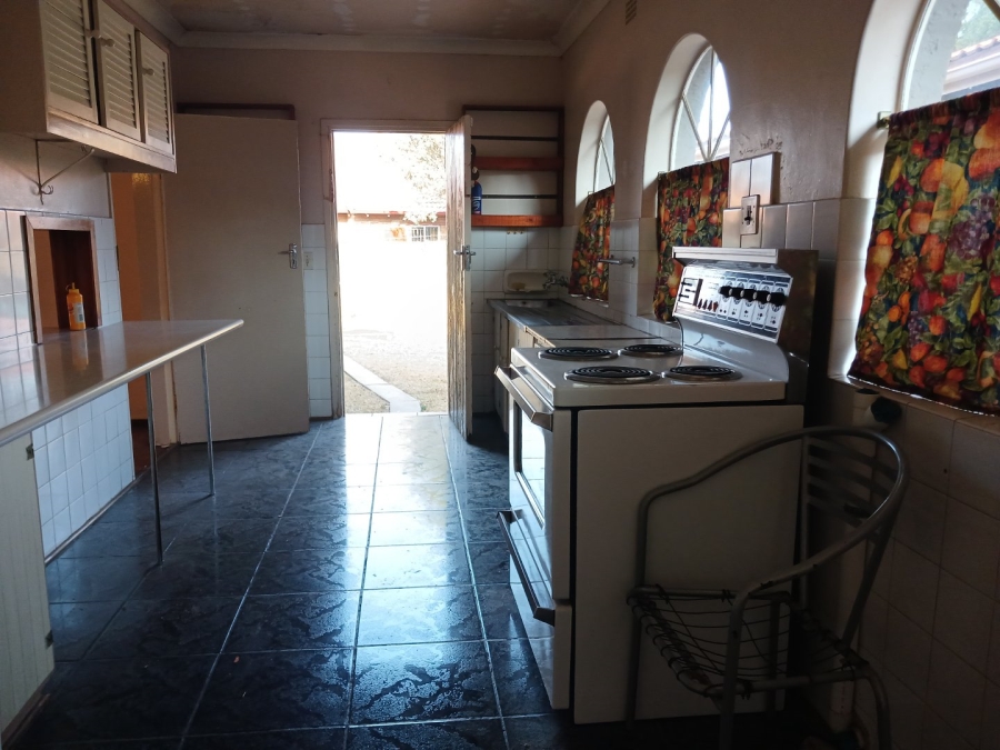 To Let 3 Bedroom Property for Rent in Birch Acres Gauteng