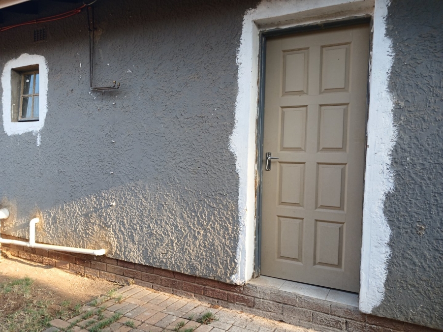 To Let 3 Bedroom Property for Rent in Birch Acres Gauteng