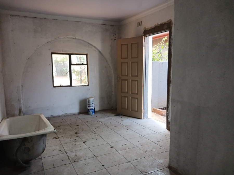 To Let 3 Bedroom Property for Rent in Birch Acres Gauteng