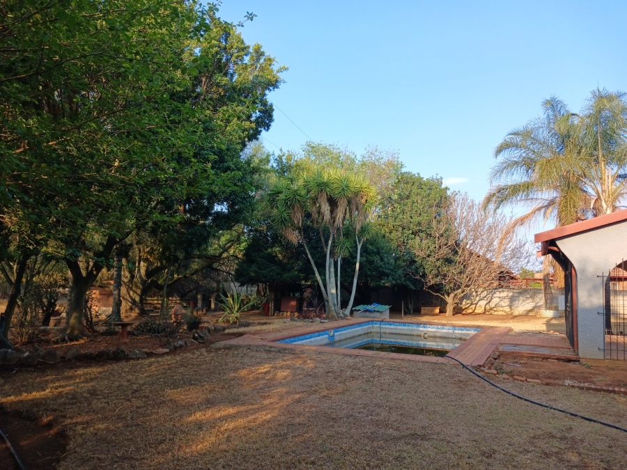 To Let 3 Bedroom Property for Rent in Birch Acres Gauteng