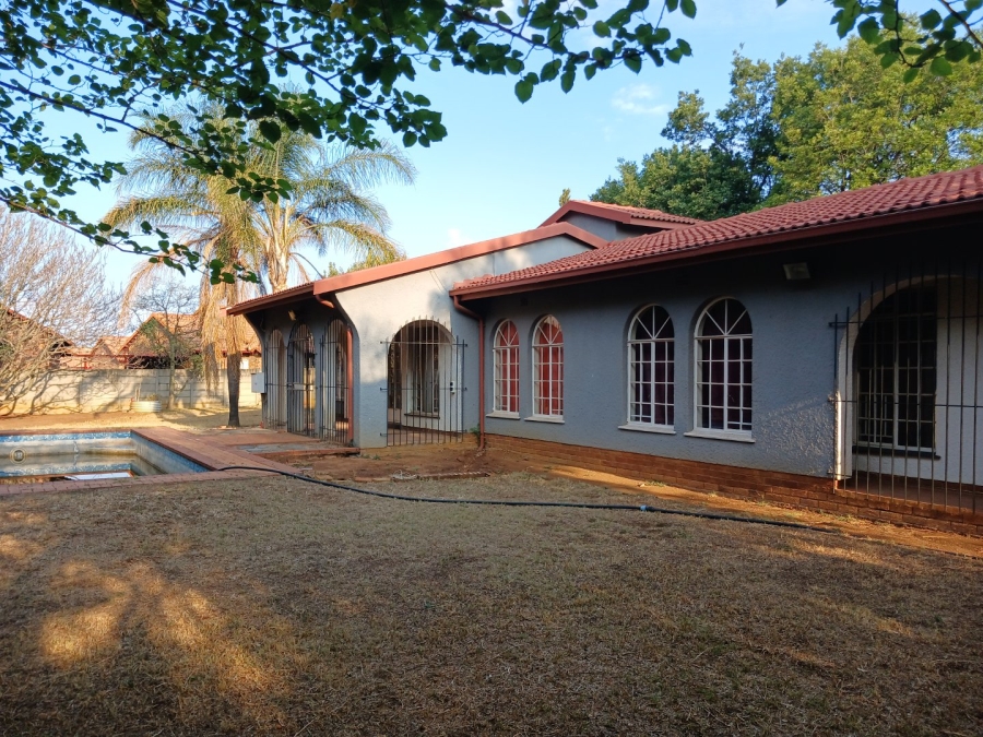 To Let 3 Bedroom Property for Rent in Birch Acres Gauteng