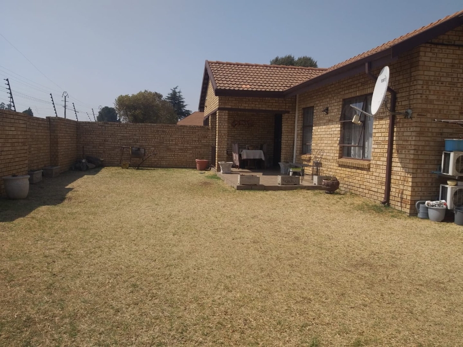 2 Bedroom Property for Sale in Meyerton Central Gauteng