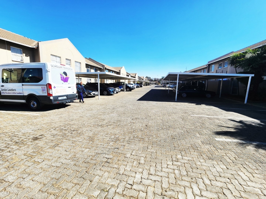 2 Bedroom Property for Sale in Ravenswood Gauteng