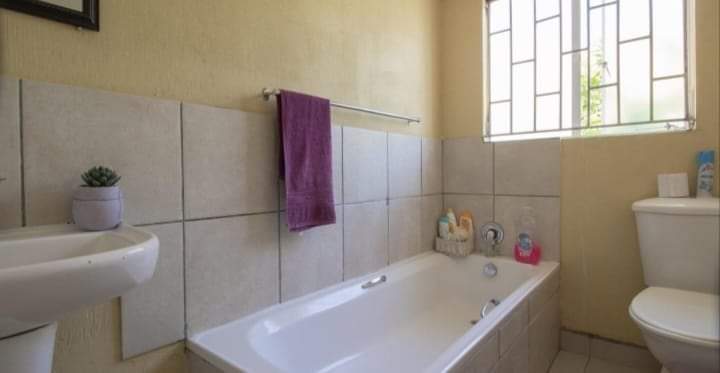 3 Bedroom Property for Sale in Blue Hills AH Gauteng