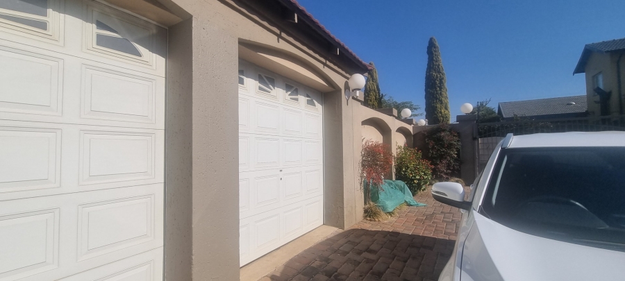 To Let 1 Bedroom Property for Rent in Rynfield Gauteng