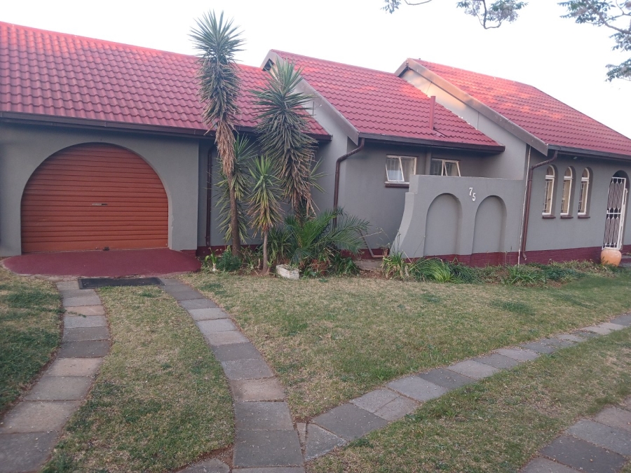 3 Bedroom Property for Sale in Mayberry Park Gauteng