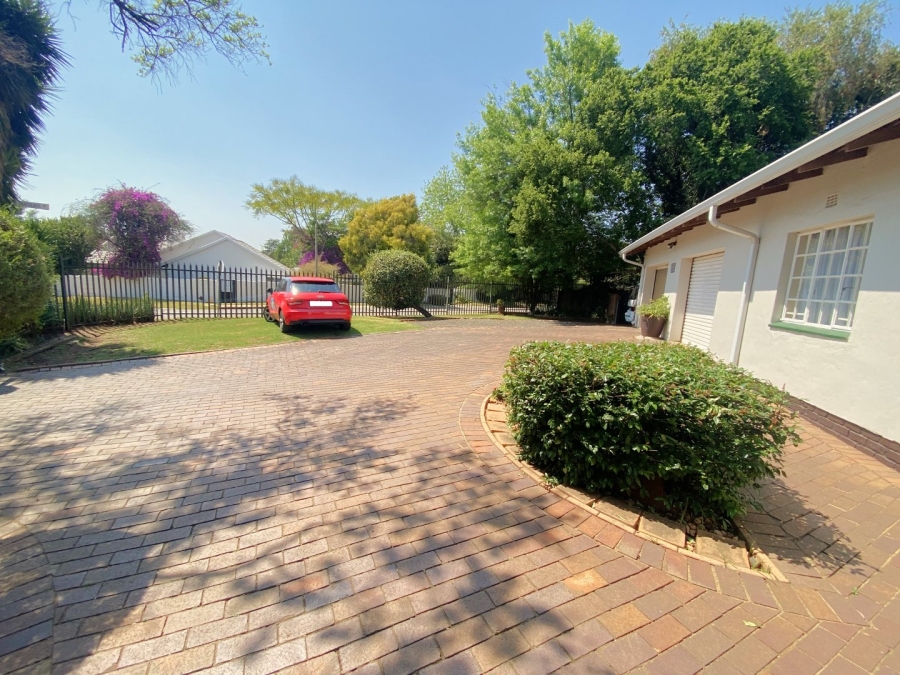 4 Bedroom Property for Sale in Weltevreden Park Gauteng