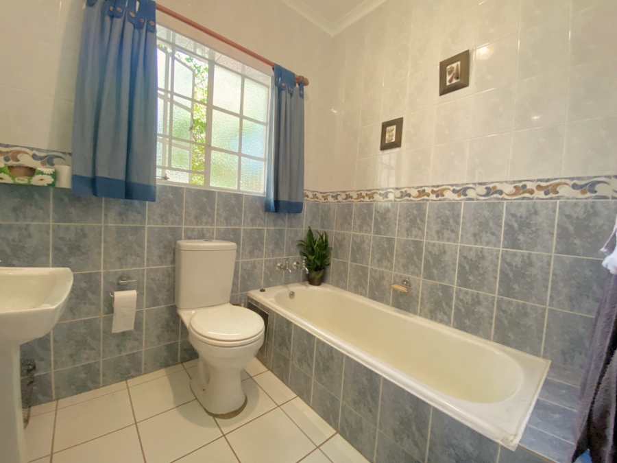 4 Bedroom Property for Sale in Weltevreden Park Gauteng