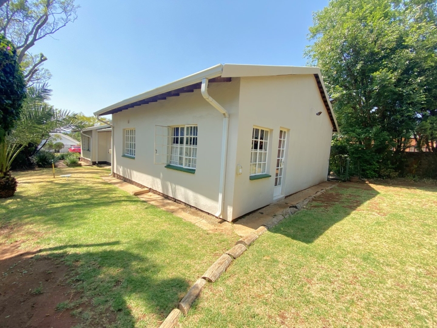 4 Bedroom Property for Sale in Weltevreden Park Gauteng