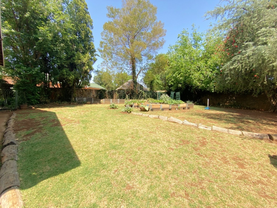 4 Bedroom Property for Sale in Weltevreden Park Gauteng