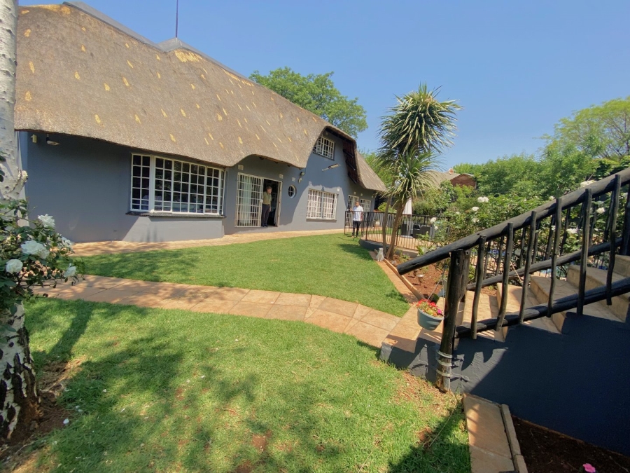 6 Bedroom Property for Sale in Weltevreden Park Gauteng