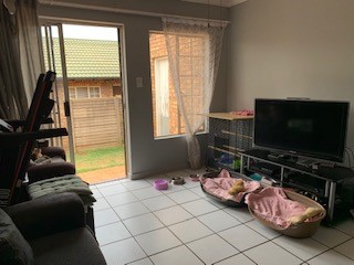 To Let 2 Bedroom Property for Rent in Rooihuiskraal Gauteng