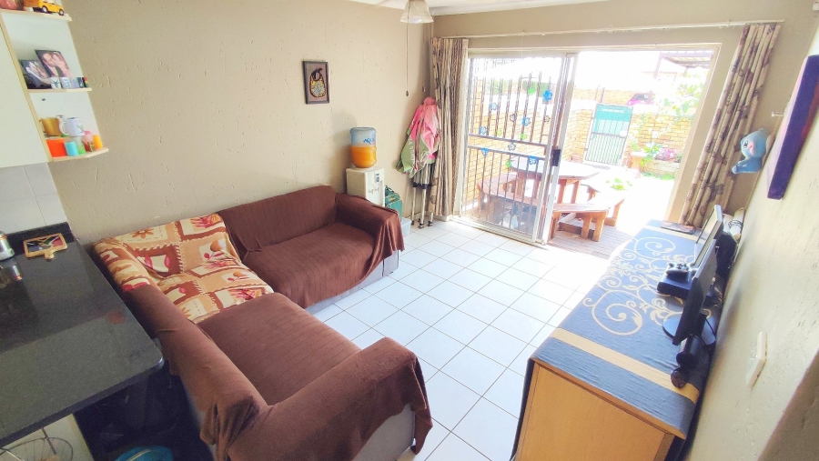 2 Bedroom Property for Sale in Heuwelsig Estate Gauteng